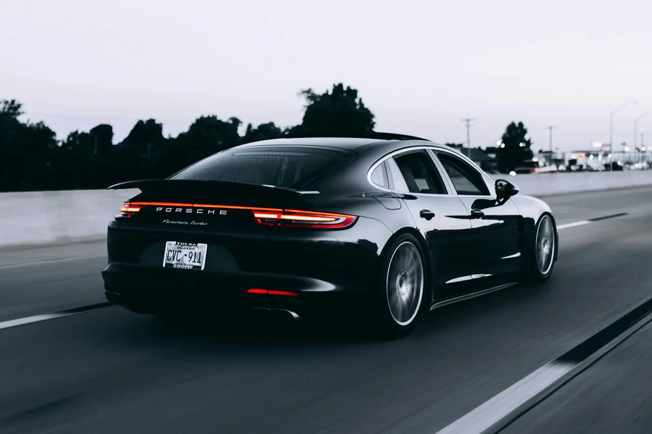 Rent a car in Hurghada Egypt — luxury and economy cars available for daily and monthly rental